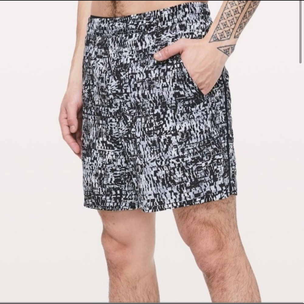Men’s lululemon pacebreaker shorts linerless